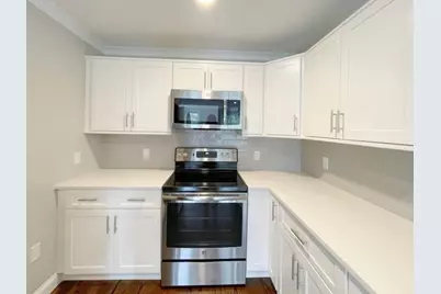 1789 Centre St #403, Boston, MA 02132 - Photo 4