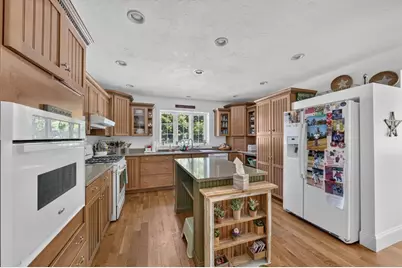 16 Pond Street, Carver, MA 02330 - Photo 18