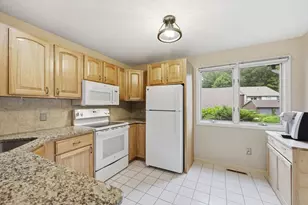 189 Pine Grove Dr, South Hadley, MA 01075 - Photo 14