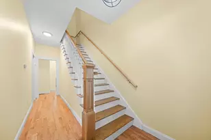 20 Linden St, Holyoke, MA 01040 - Photo 14