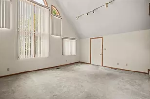 50 Pecksuot Rd, Weymouth, MA 02191 - Photo 4