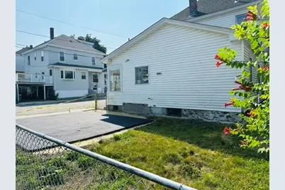 159 Ludlam St, Lowell, MA 01850 - Photo 26