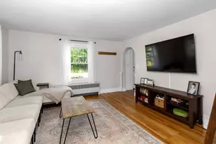 208 S Main St, Hopedale, MA 01747 - Photo 8