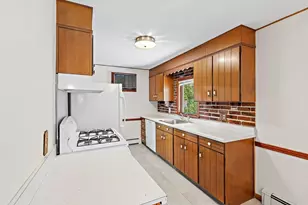 10 Willow St, Braintree, MA 02184 - Photo 8