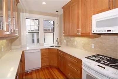 3 Newport Rd. #4, Cambridge, MA 02140 - Photo 2