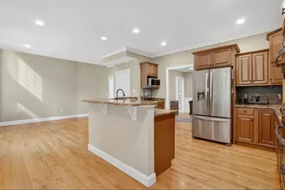 32 Bissonnette Cir, Southampton, MA 01073 - Photo 4
