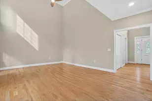 32 Bissonnette Cir, Southampton, MA 01073 - Photo 12