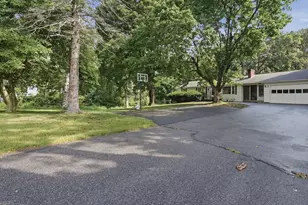 51 Tyler St, Methuen, MA 01844 - Photo 2