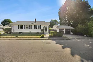 10 Elizabeth St, Taunton, MA 02780 - Photo 4