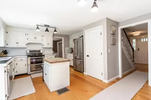 5 Crest Dr, Lakeville, MA 02347 - Photo 10