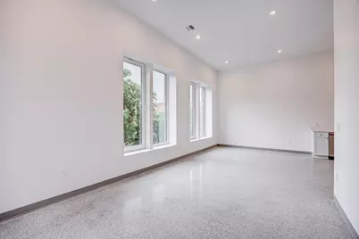 80 Middlesex St #206, Lowell, MA 01852 - Photo 6