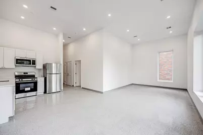 80 Middlesex St #206, Lowell, MA 01852 - Photo 2