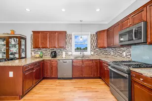 2 Mackenzie Wy, Haverhill, MA 01832 - Photo 6