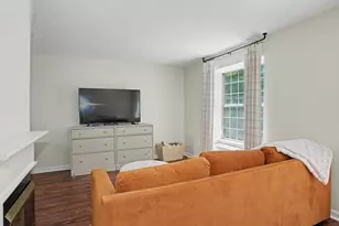 113 Ridgefield Cir, Clinton, MA 01510 - Photo 10