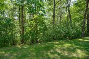 113 Ridgefield Cir, Clinton, MA 01510 - Photo 26