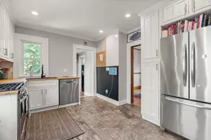 41 Glendower Rd, Boston, MA 02131 - Photo 6