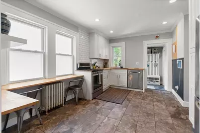 41 Glendower Rd, Boston, MA 02131 - Photo 4