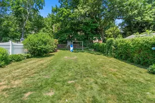 41 Glendower Rd, Boston, MA 02131 - Photo 38