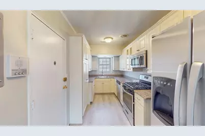 137 Lake Shore Rd #4, Boston, MA 02135 - Photo 1