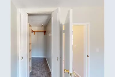 137 Lake Shore Rd #4, Boston, MA 02135 - Photo 16
