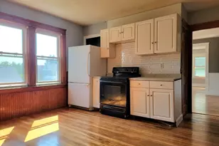 26 Stebbins St, Worcester, MA 01607 - Photo 8
