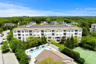 204 Clocktower Dr, Waltham, MA 02452 - Photo 2