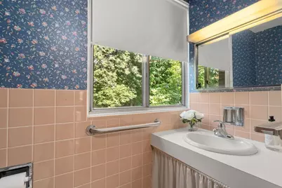 7 Longwood Drive #207, Andover, MA 01810 - Photo 12