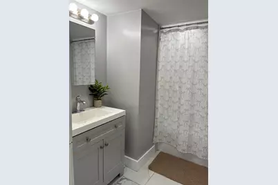 21 Winthrop St, Fitchburg, MA 01420 - Photo 4