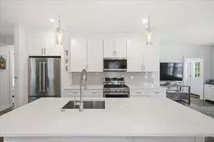 46-48 Franconia St, Boston, MA 02122 - Photo 10