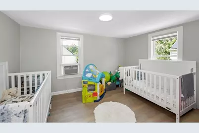 13 Hamilton St, Framingham, MA 01701 - Photo 24