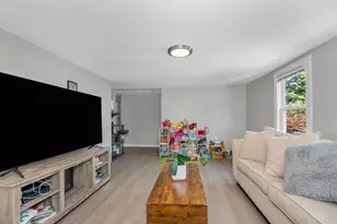 13 Hamilton St, Framingham, MA 01701 - Photo 18