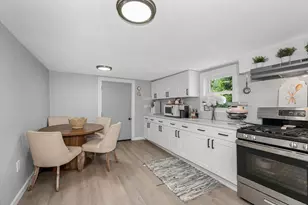 13 Hamilton St, Framingham, MA 01701 - Photo 20