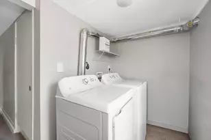 13 Hamilton St, Framingham, MA 01701 - Photo 28