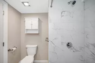 13 Hamilton St, Framingham, MA 01701 - Photo 16