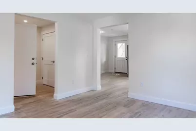 71 Friend St #3rd, Gloucester, MA 01930 - Photo 6