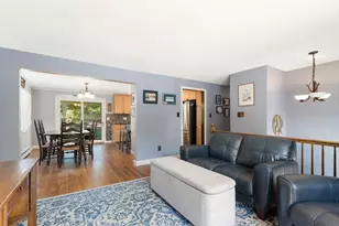 5 Paradise Rd, Beverly, MA 01915 - Photo 8