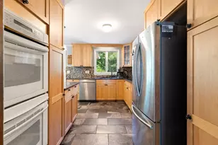 5 Paradise Rd, Beverly, MA 01915 - Photo 12
