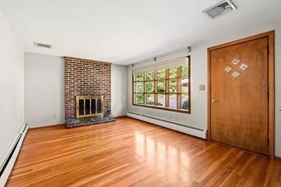 9 Pratt Ln, Shrewsbury, MA 01545 - Photo 4