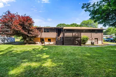 9 Pratt Ln, Shrewsbury, MA 01545 - Photo 2