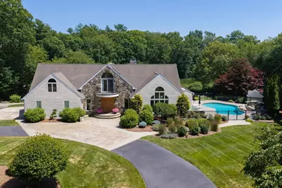 112 River Rd, Hanover, MA 02339 - Photo 2
