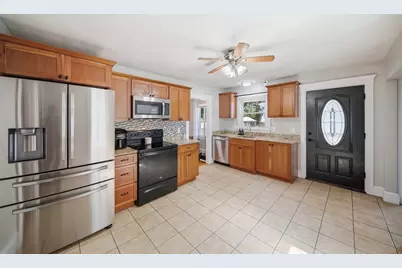 4 Dwight St, Fitchburg, MA 01420 - Photo 12