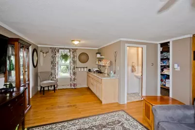 35 Pinehurst St, Westfield, MA 01085 - Photo 10