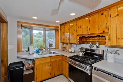 35 Pinehurst St, Westfield, MA 01085 - Photo 18