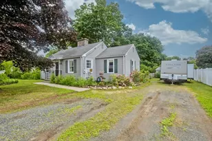 35 Pinehurst St, Westfield, MA 01085 - Photo 4