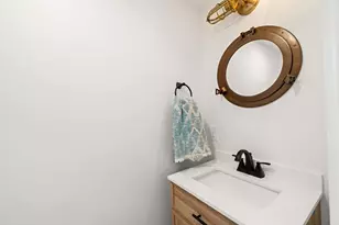 121 Central Ave, Salisbury, MA 01952 - Photo 24