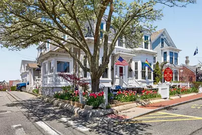 164 Commercial Street, Provincetown, MA 02657 - Photo 2