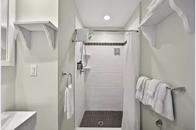 164 Commercial Street, Provincetown, MA 02657 - Photo 24