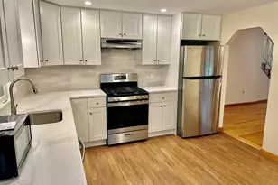 32 Forest St, Watertown, MA 02472 - Photo 2