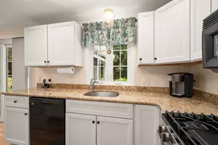 2 Palm Ave, Methuen, MA 01844 - Photo 12