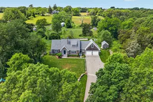 7 Ledgemont Ln, Dartmouth, MA 02748 - Photo 2